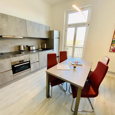 Apartment Berringer, Barsch, Direkt An Der Promenade Rostock